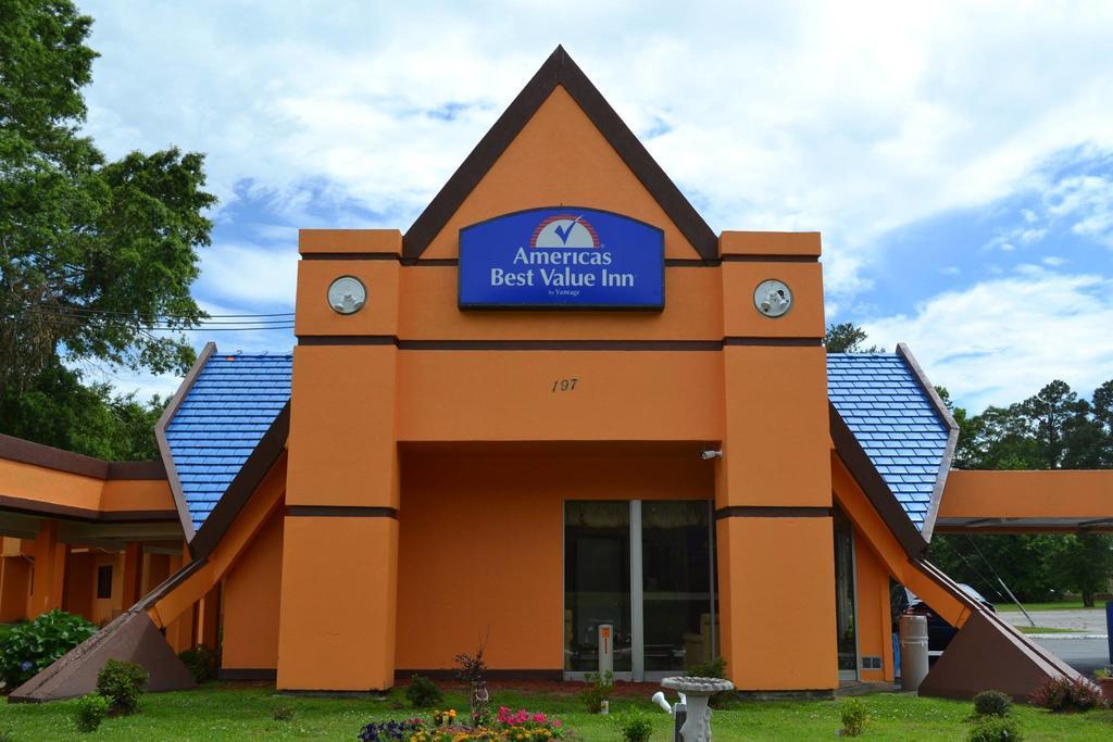 Americas Best Value Inn Smithfield Εξωτερικό φωτογραφία